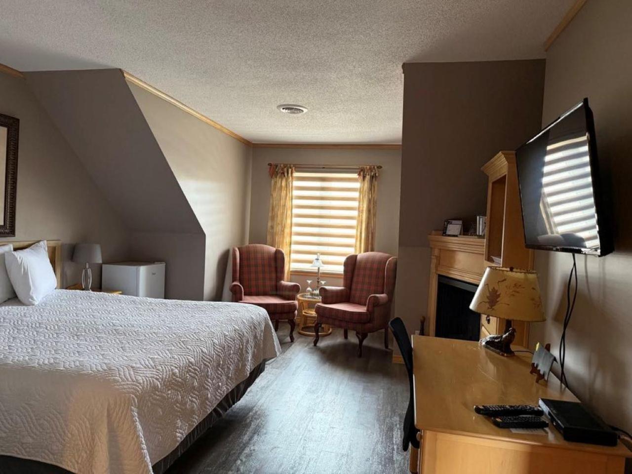 Auberge Micky Inc Edmundston Exterior photo